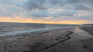 Günbatımı okyanus plajı. Yüksek kalite
