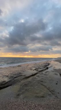 Günbatımı okyanus plajı. Yüksek kalite