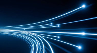 Mavi ve mor çizgilerin renkli, parlayan dalgası soyut bir ışık ve hareket deseni yaratır..