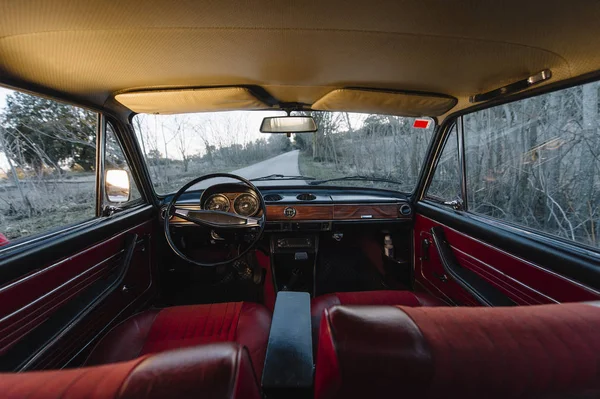 Intérieur Vieille Voiture Vintage Garée Dans Nature — Photo