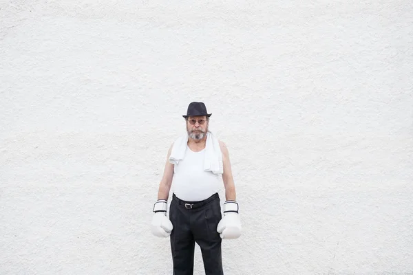 Adult Man Hat White Boxing Gloves Rough Wall — Stock Photo, Image