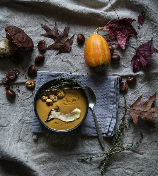 Pumpkin Cream Soup Served Bowl Ingredients Rustic Fabric Autumn Leaves — Stock Photo, Image
