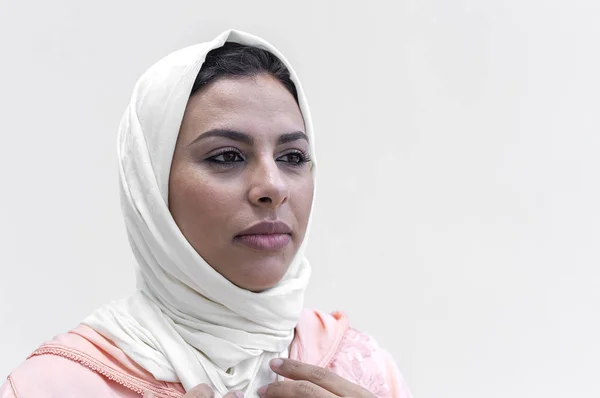 Portrait Moroccan Woman Hijab Typical Arabic Dress — Stock Photo, Image