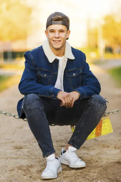 Portrait Young Teenager Outdoors Wearing Casual Attire — Stock Photo, Image