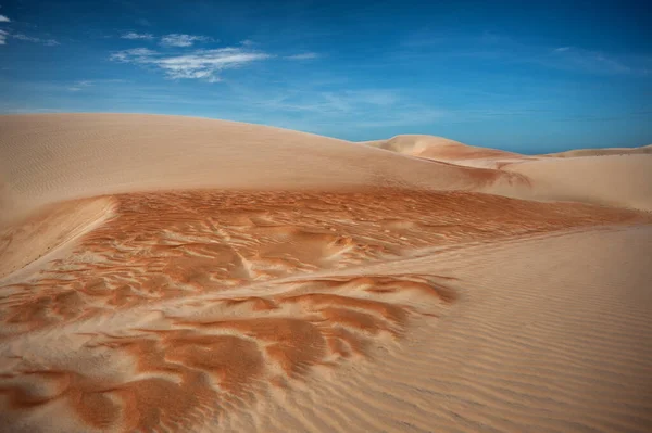 Sand Dune Blue Cloudy Sky — Stock Photo, Image
