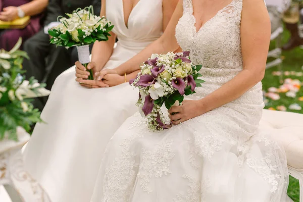 Crop Newlywed Gay Couple Elegant Wedding Dresses Sitting Tender Bouquets — Stock Photo, Image