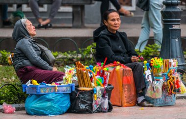 Sokak satıcısı, Hanoi, Vietnam