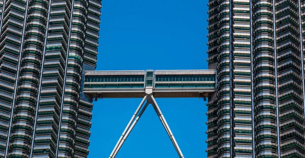  Petronas Kuleleri, Kuala Lumpur, Malezya