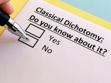 Bir kişi klasik ikilemle ilgili soruya cevap veriyor..
