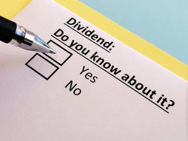 Bir kişi Devidend hakkındaki soruya cevap veriyor..