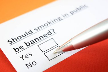 Toplum içinde sigara içmek yasaklanmalı mı? Evet ya da hayır.?