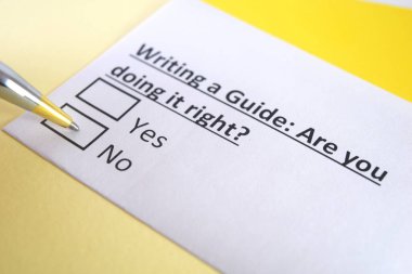 Bir kişi rehber yazmakla ilgili soruya cevap veriyor..