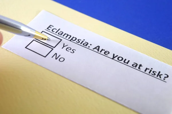 Una Persona Está Respondiendo Pregunta Sobre Eclampsia — Foto de Stock