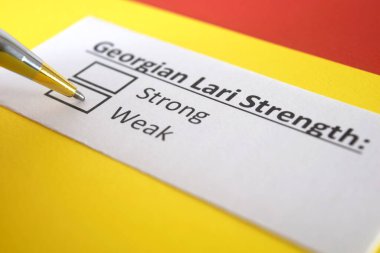 Bir kişi bu sorunun cevabını veriyor. 