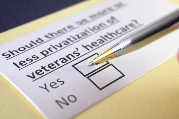One Person Answering Question Veterans Healthcare — Stock Photo, Image