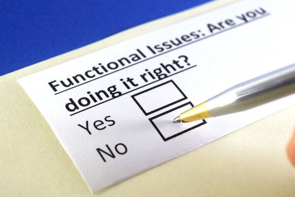 Один человек отвечает на вопрос о функциональных проблемах.