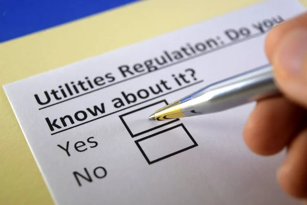 One Person Answering Question Utilities Regulation — Stock Photo, Image