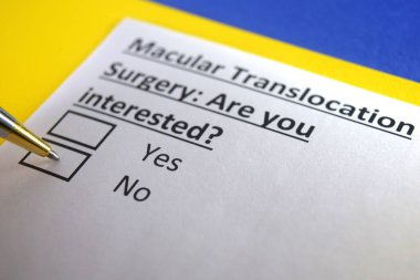 Bir kişi maküler translokasyon ameliyatı ile ilgili soruya cevap veriyor..