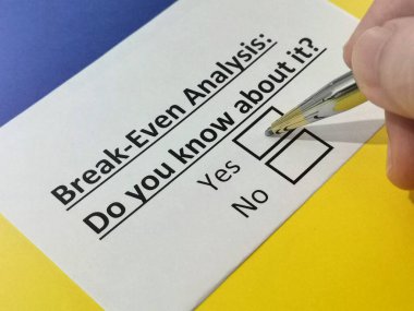 Bir kişi mola analiziyle ilgili soruya cevap veriyor..