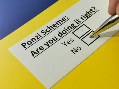 Bir kişi Ponzi Şeması 'yla ilgili soruya cevap veriyor..