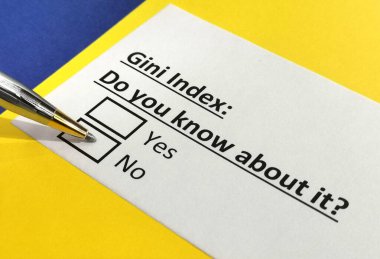 Bir kişi Gini indeksi ile ilgili soruya cevap veriyor..