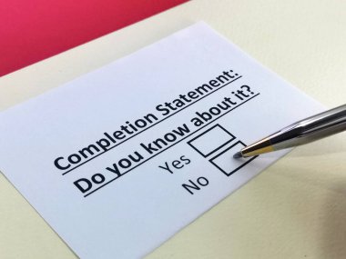 Bir kişi tamamlama beyanı ile ilgili soruya cevap veriyor.