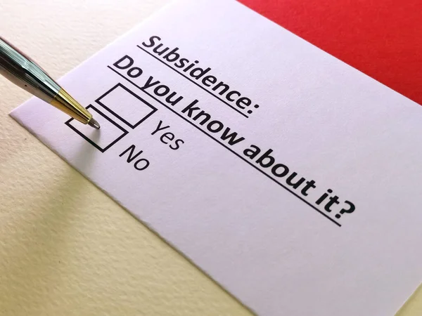 Bir kişi suiistimalle ilgili soruya cevap veriyor..