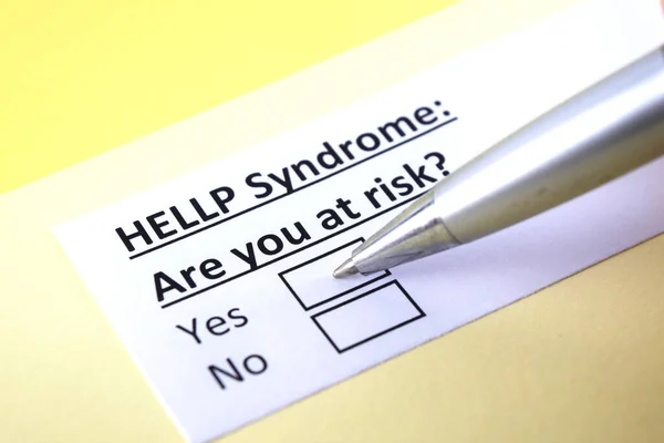 Una Persona Está Respondiendo Una Pregunta Sobre Síndrome Hellp Hemólisis — Foto de Stock