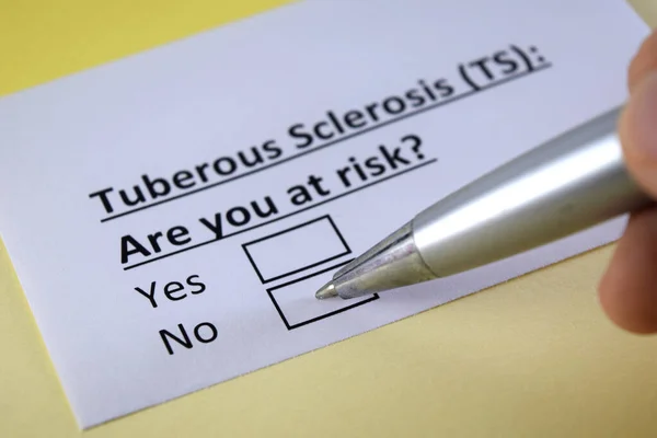 Una Persona Está Respondiendo Pregunta Sobre Esclerosis Tuberosa — Foto de Stock