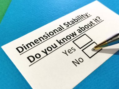 Bir kişi boyutsal istikrar sorusunu cevaplıyor..