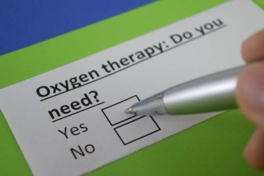 Bir parmak oksijen terapisi ile ilgili soruya cevap veriyor..