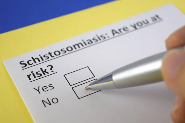 Eine Person Beantwortet Fragen Schistosomiasis — Stockfoto