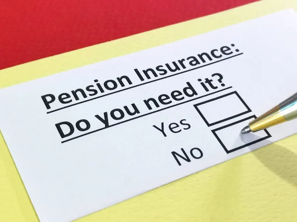 Une Personne Répond Question Sur Assurance Pension — Photo