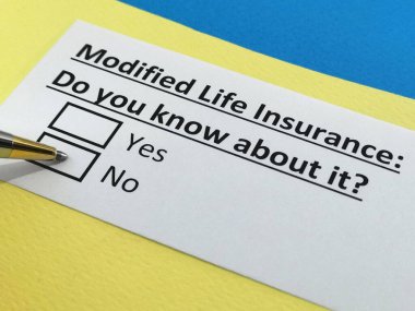 Bir kişi değiştirilmiş hayat sigortası ile ilgili soruya cevap veriyor..