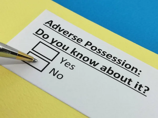One Person Answering Question Adverse Possision — Stock Photo, Image