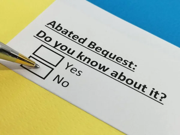 One Person Answering Question Abated Bequest — Stock Photo, Image