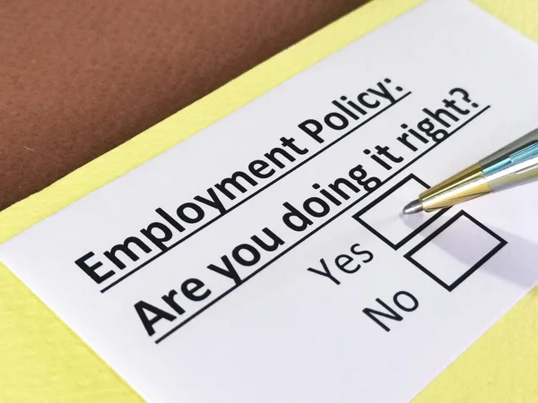 Una Persona Responde Una Pregunta Sobre Política Empleo — Foto de Stock