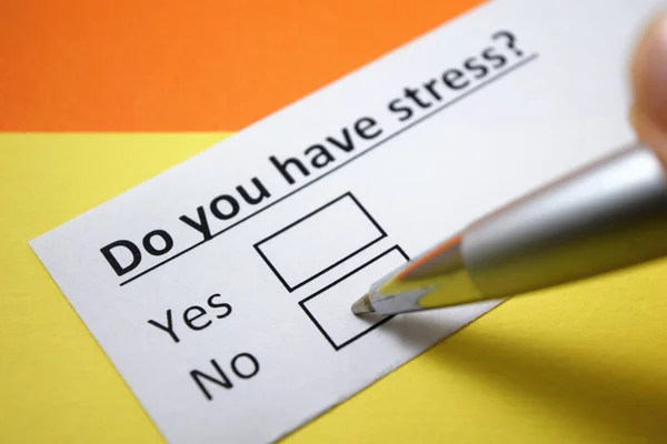 Una Persona Está Respondiendo Una Pregunta Sobre Estrés — Foto de Stock