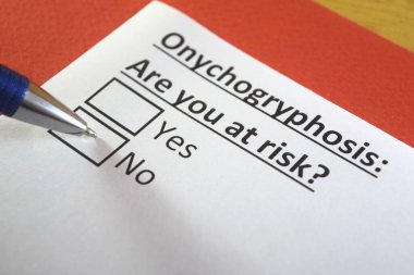 Bir kişi onychogryphosis ile ilgili soruya cevap veriyor..