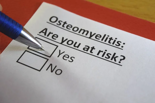 Person Svarar Frågor Osteomyelit — Stockfoto
