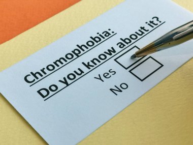 Bir kişi kromozomla ilgili soruya cevap veriyor..