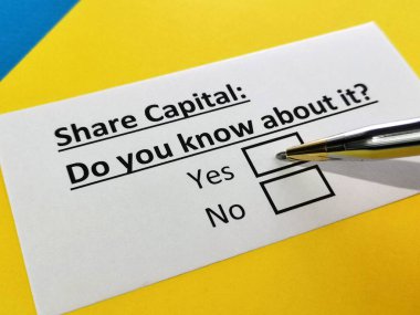 Bir kişi sermaye paylaşımı ile ilgili soruya cevap veriyor.