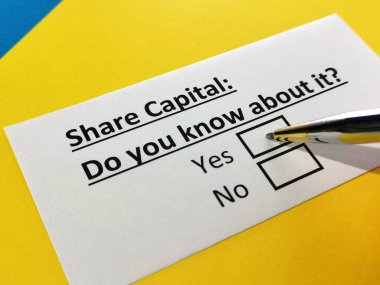 Bir kişi sermaye paylaşımı ile ilgili soruya cevap veriyor.