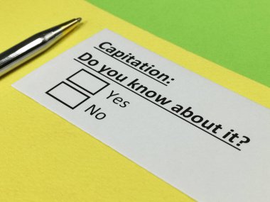 Bir kişi kaptanlıkla ilgili soruya cevap veriyor..