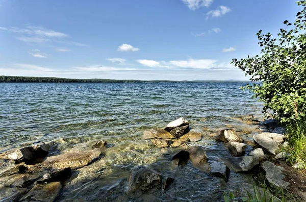Orillas Rocosas Con Vista Lago Sur Ural Lago Uvildy —  Fotos de Stock