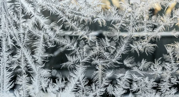 Schnittpunkt zur Frostlinie, Muster auf dem Fensterglas — Stockfoto