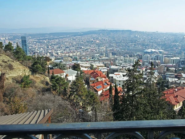 Vue du sommet de Tbilissi depuis la Sainte montagne — Photo