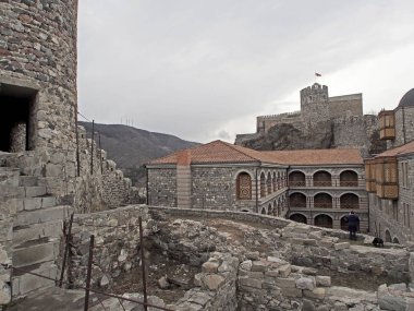 Gürcistan'daki Rabat kalesinin içinde
