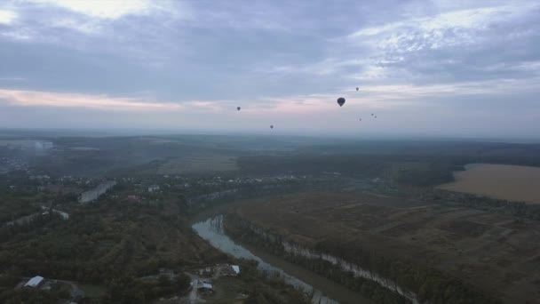 Ucrânia 3 de outubro de 2020, Kamyanets Podolsk Balloon Festival, lançamento da manhã. Nudez — Vídeo de Stock