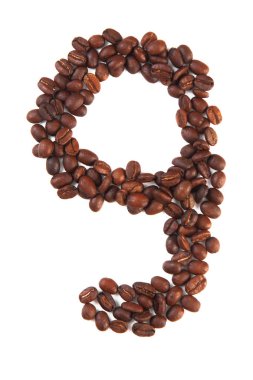 Kahve çekirdekleri, üzerinde beyaz izole yapılmış 9 numara. Kavramlar: alfabe, logo, yaratıcı, kahve, el yapımı, kelimeler, semboller.